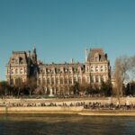 Hôtel de ville, bâtiment d'une collectivité territoriale