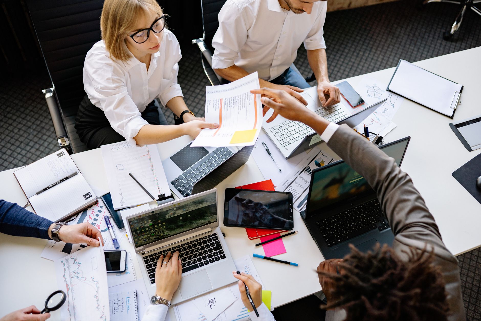 Conseil d’administration de mutuelle préparant l’élection de ses administrateurs