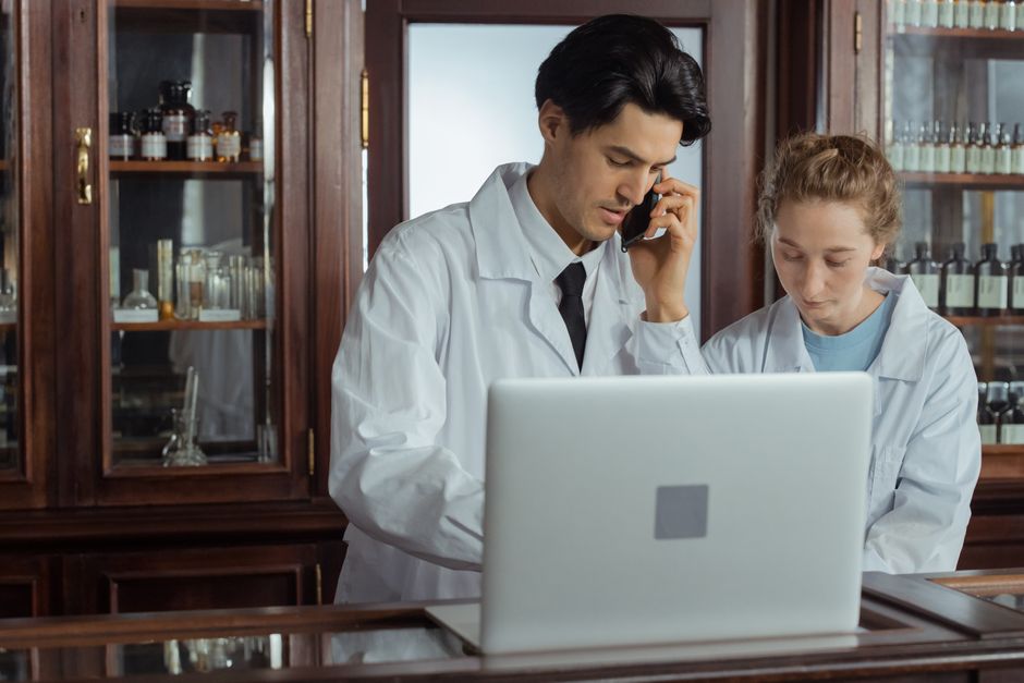 Professionnels de santé se connectant à la plateforme de vote électronique